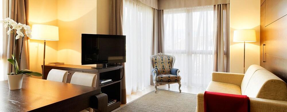 นาปูรา อาร์ต ดีไซน์ โฮเทล Hotel แตร์ลาโน ภายนอก รูปภาพ